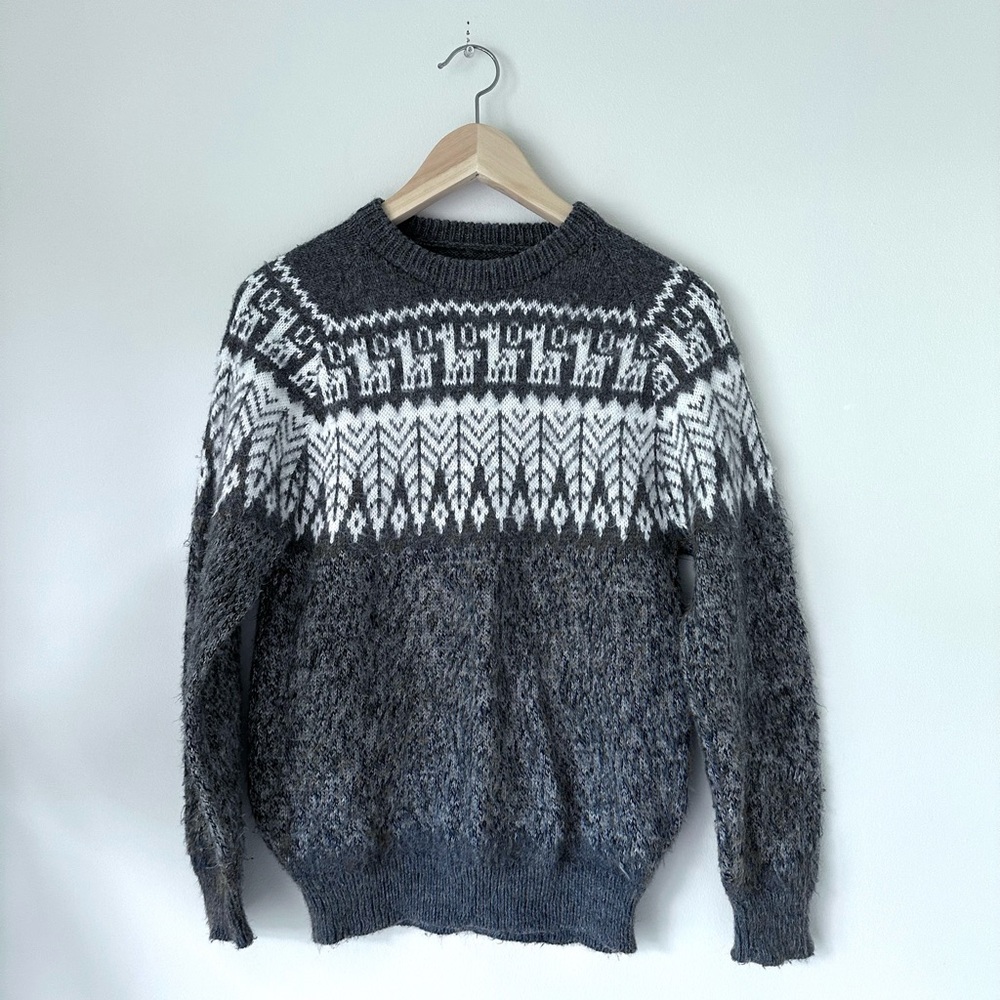 VTG 90s Peruvian Soft alpaca Wool fair isle  winter Sweater Cabincore Size S-M